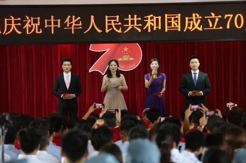 美容师证都考啥啊 美容师证需要复审吗